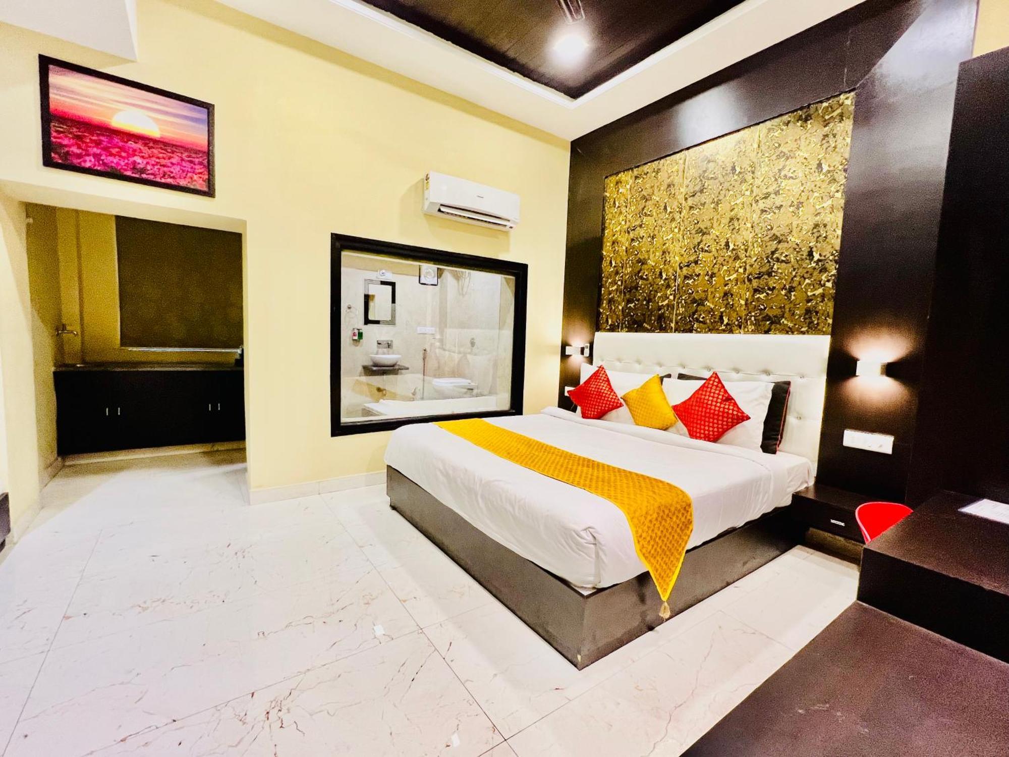 Hotel Grand Bhagwat, Udaipur Exterior photo