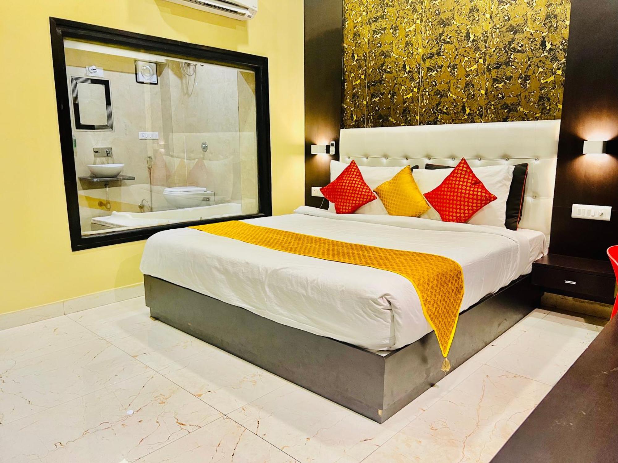 Hotel Grand Bhagwat, Udaipur Exterior photo