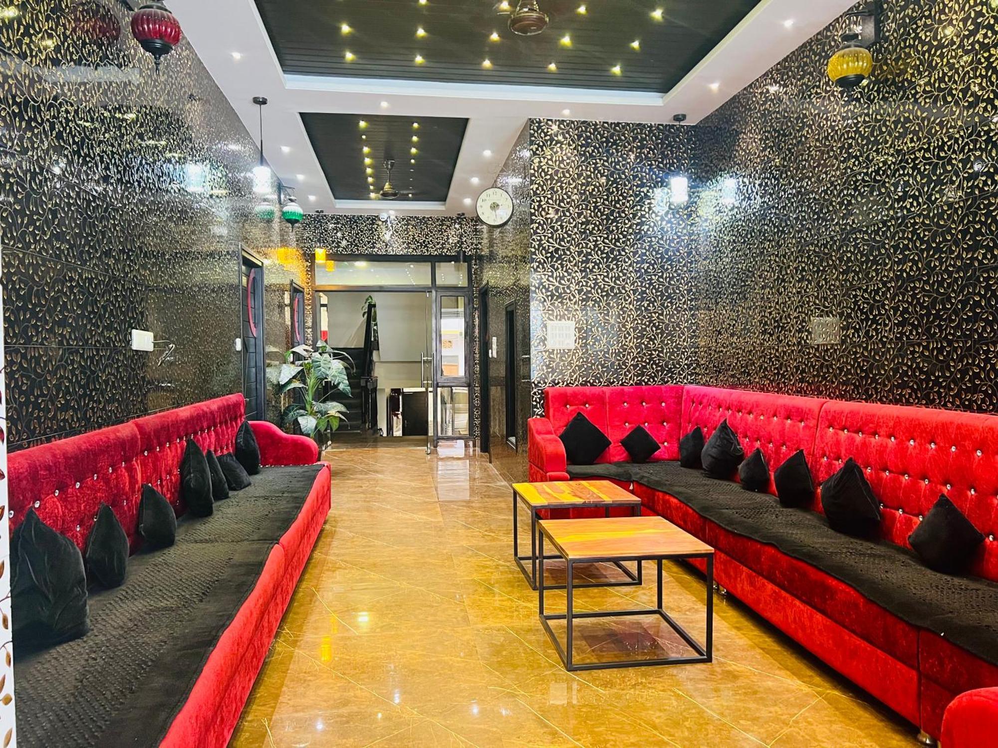 Hotel Grand Bhagwat, Udaipur Exterior photo