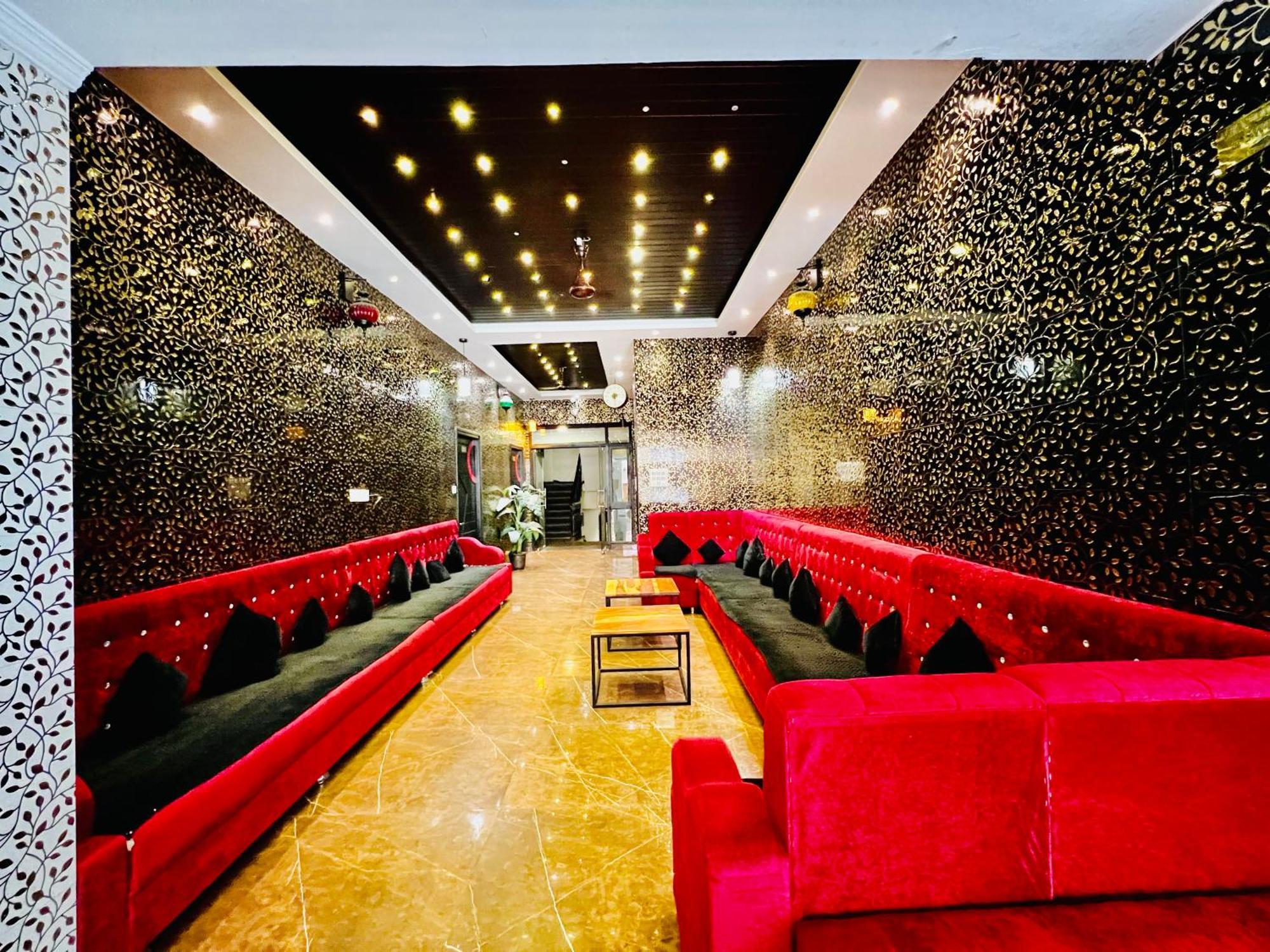 Hotel Grand Bhagwat, Udaipur Exterior photo