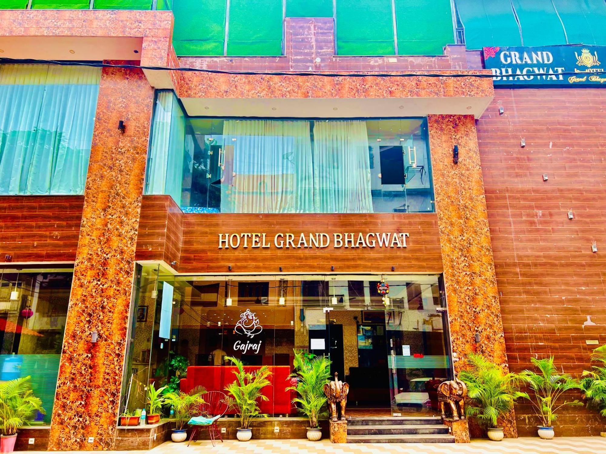 Hotel Grand Bhagwat, Udaipur Exterior photo